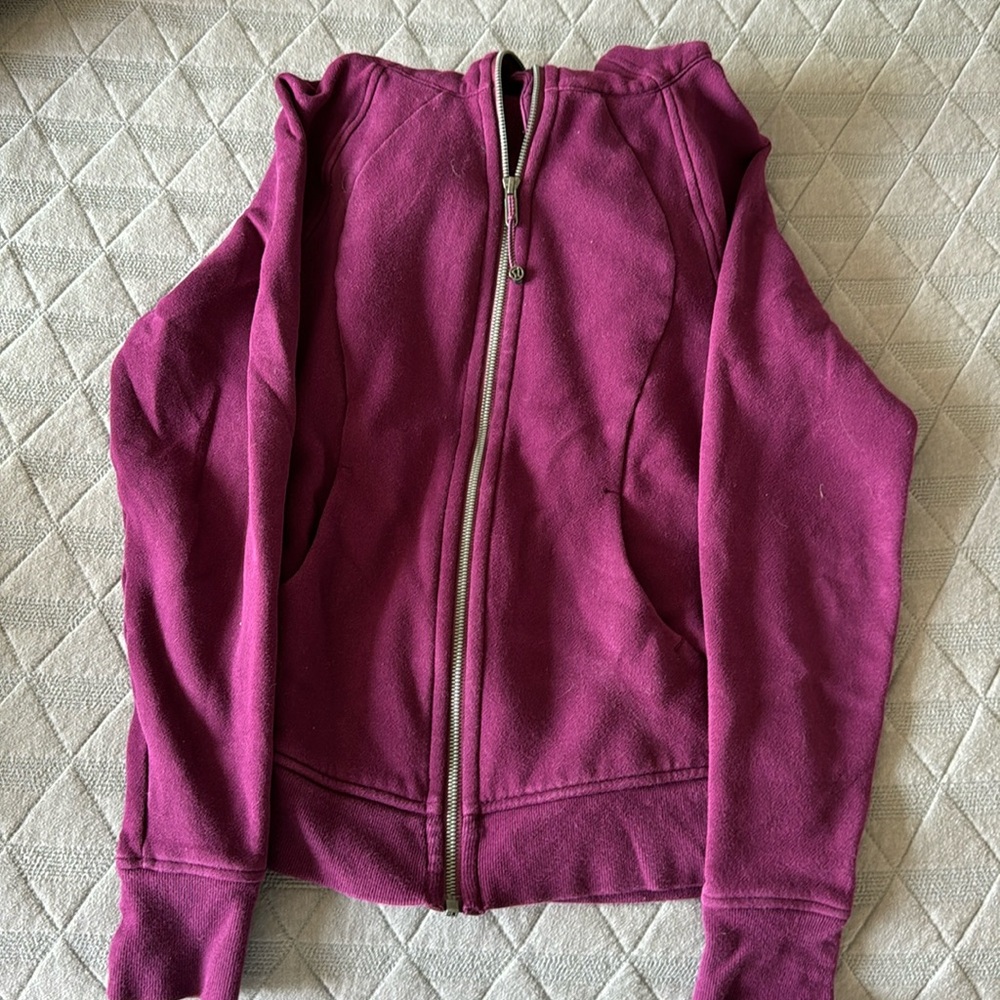 Size 6 lululemon scuba hoodie